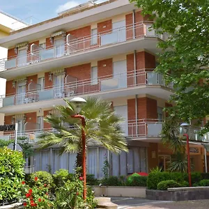 2* Hotel Arno